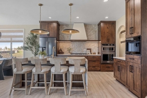 6833-victoria-heritage-homes-sunset-valley-horace-main-level-kitchen