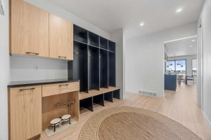 6837-santa-monica-heritage-homes-sunset-valley-horace-main-level-rear-foyer